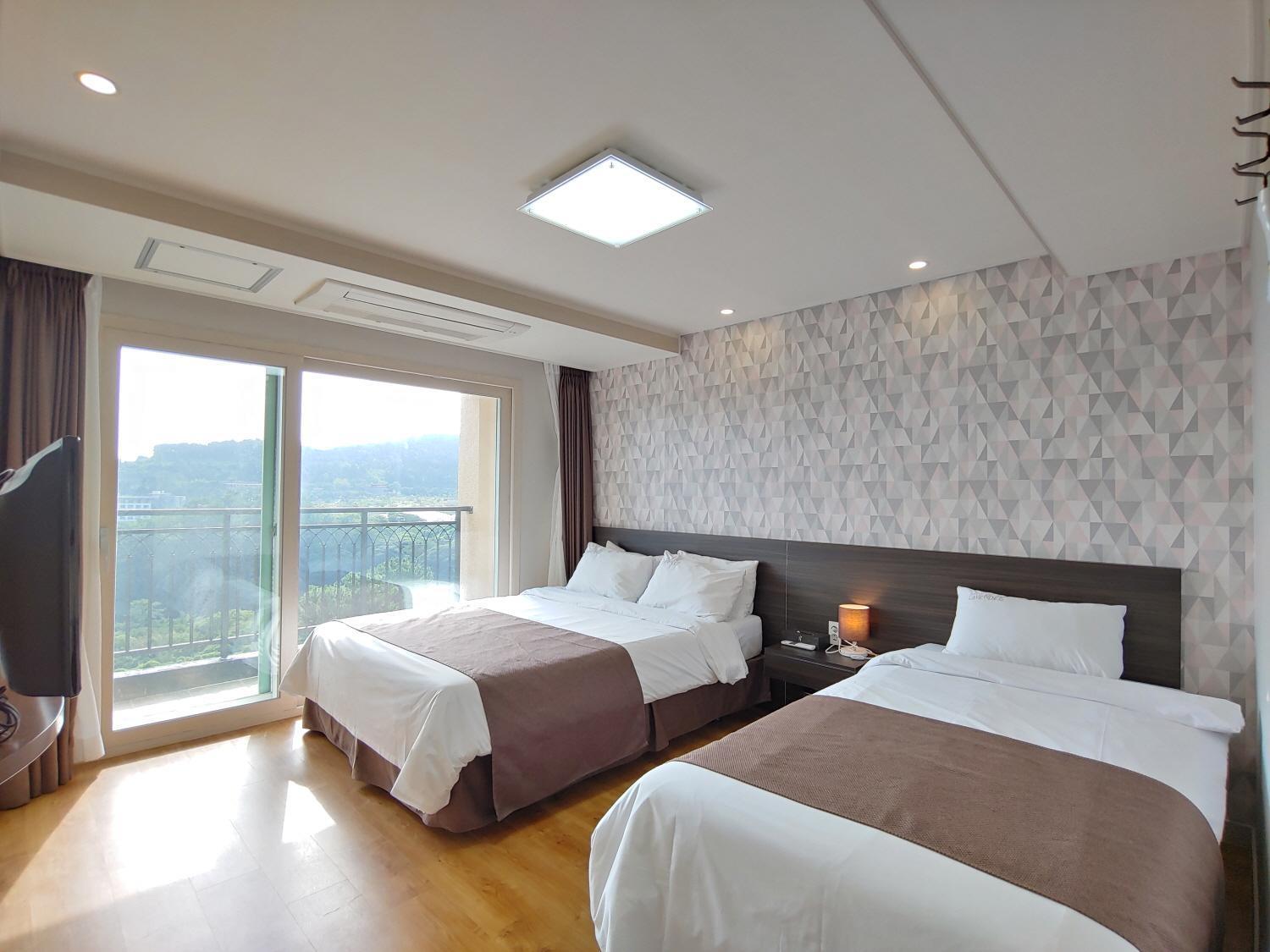 Jeju Lavender Hotel Seogwipo Exterior photo