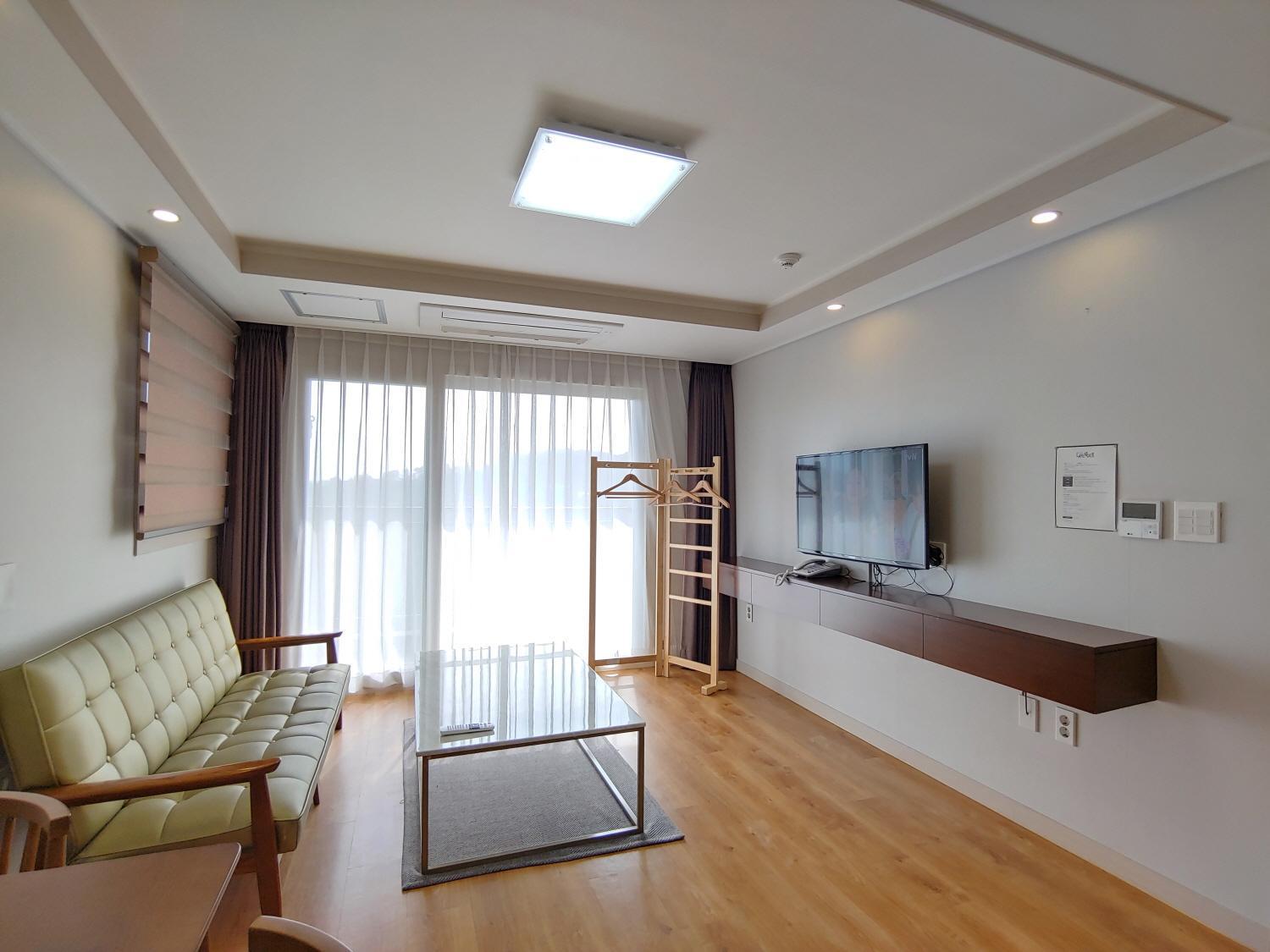 Jeju Lavender Hotel Seogwipo Exterior photo