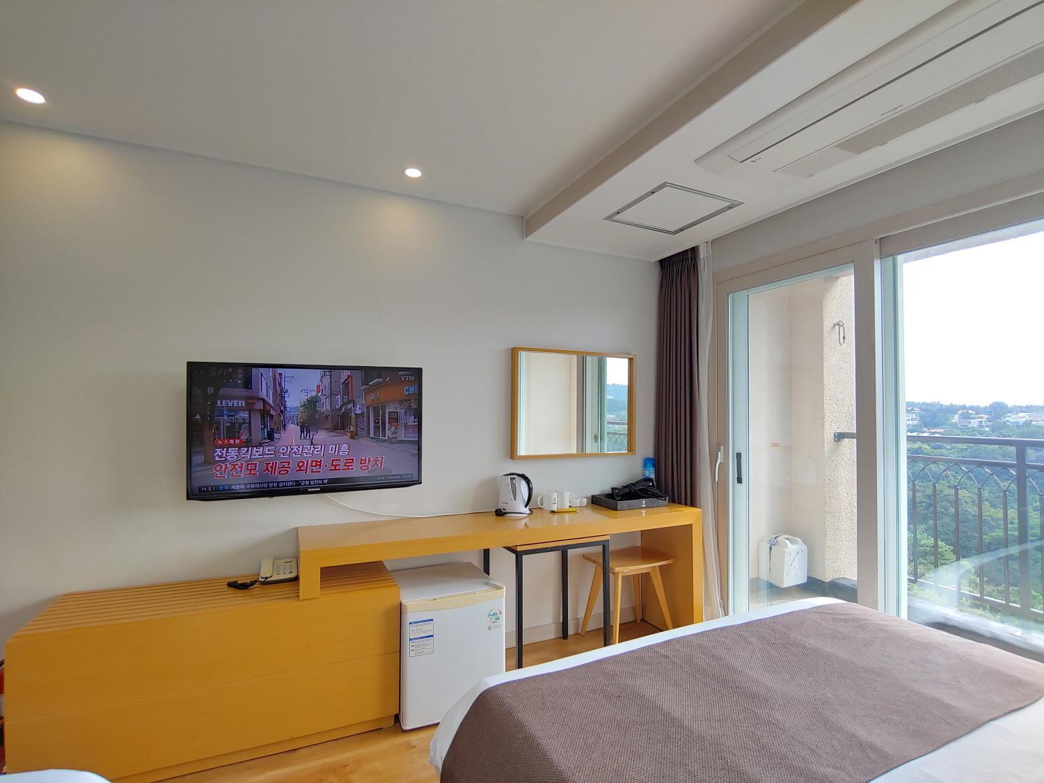 Jeju Lavender Hotel Seogwipo Exterior photo