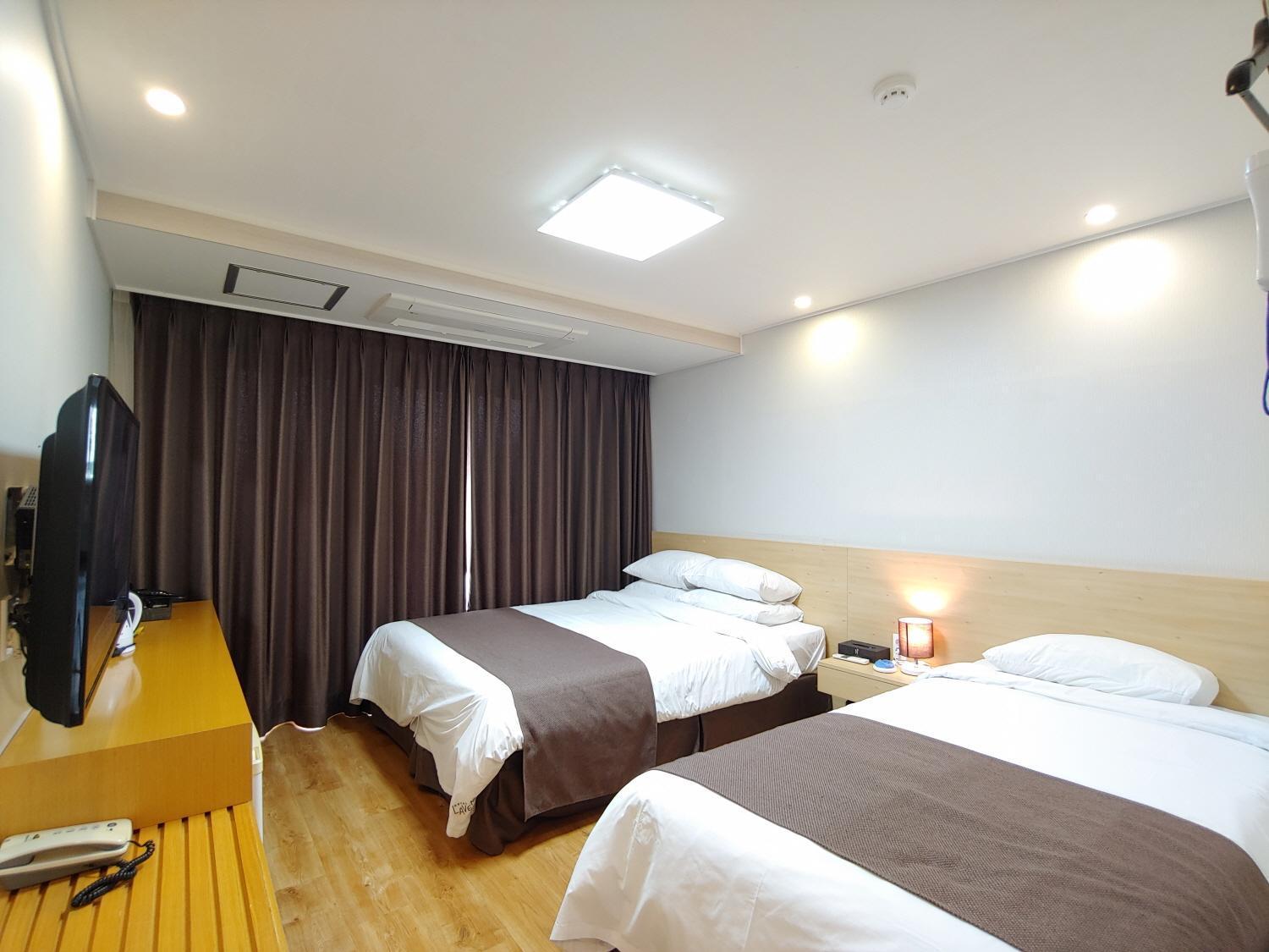 Jeju Lavender Hotel Seogwipo Exterior photo