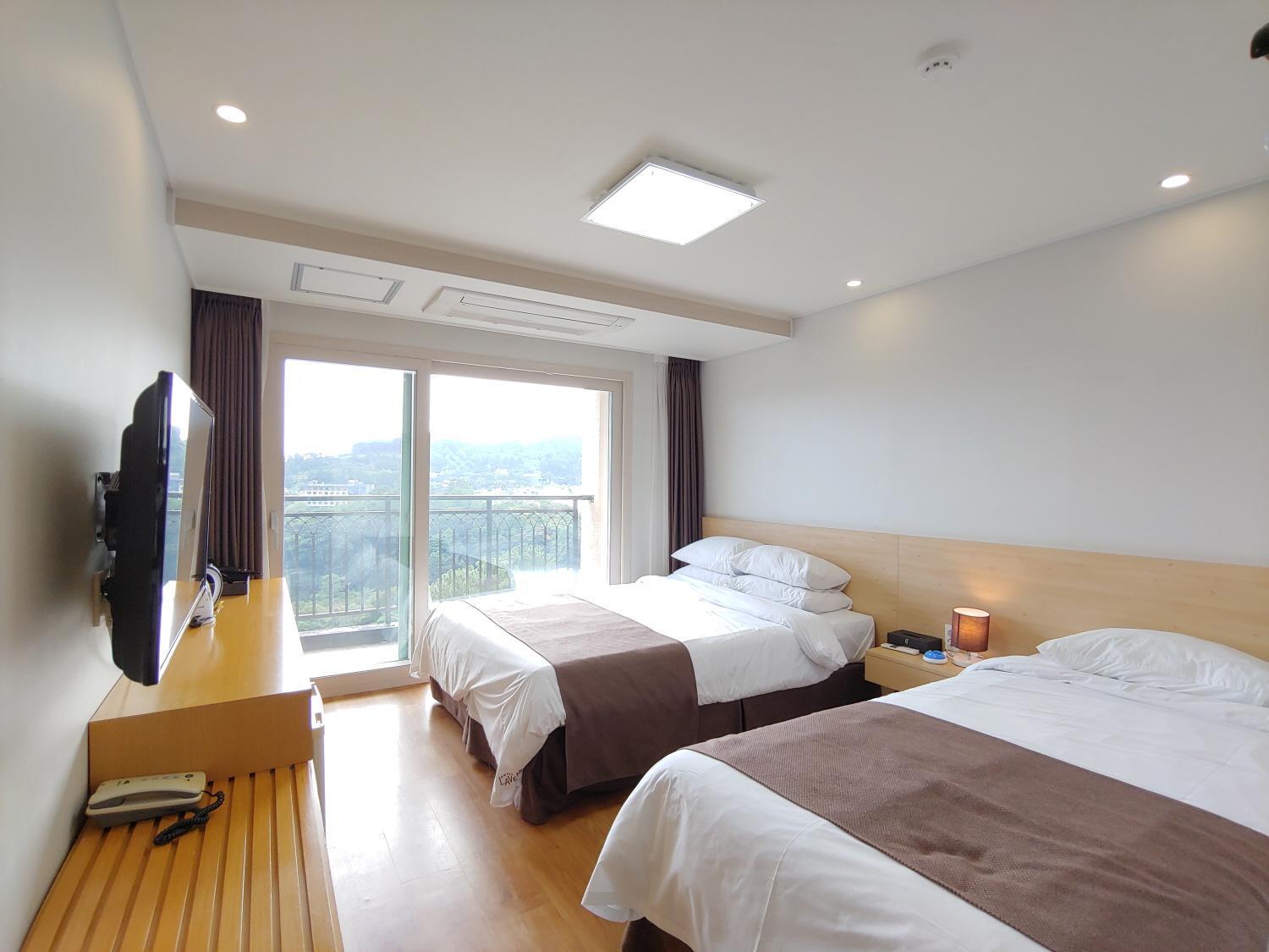 Jeju Lavender Hotel Seogwipo Exterior photo