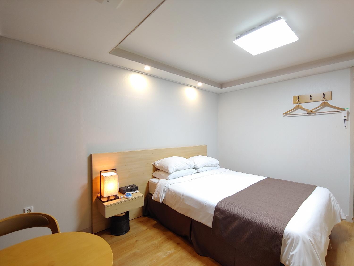 Jeju Lavender Hotel Seogwipo Exterior photo