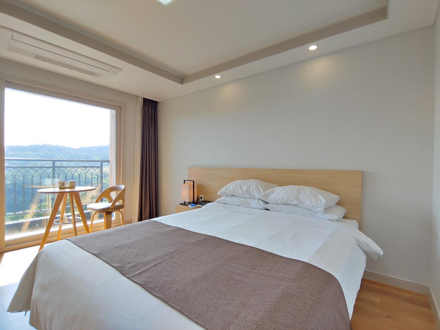 Jeju Lavender Hotel Seogwipo Exterior photo