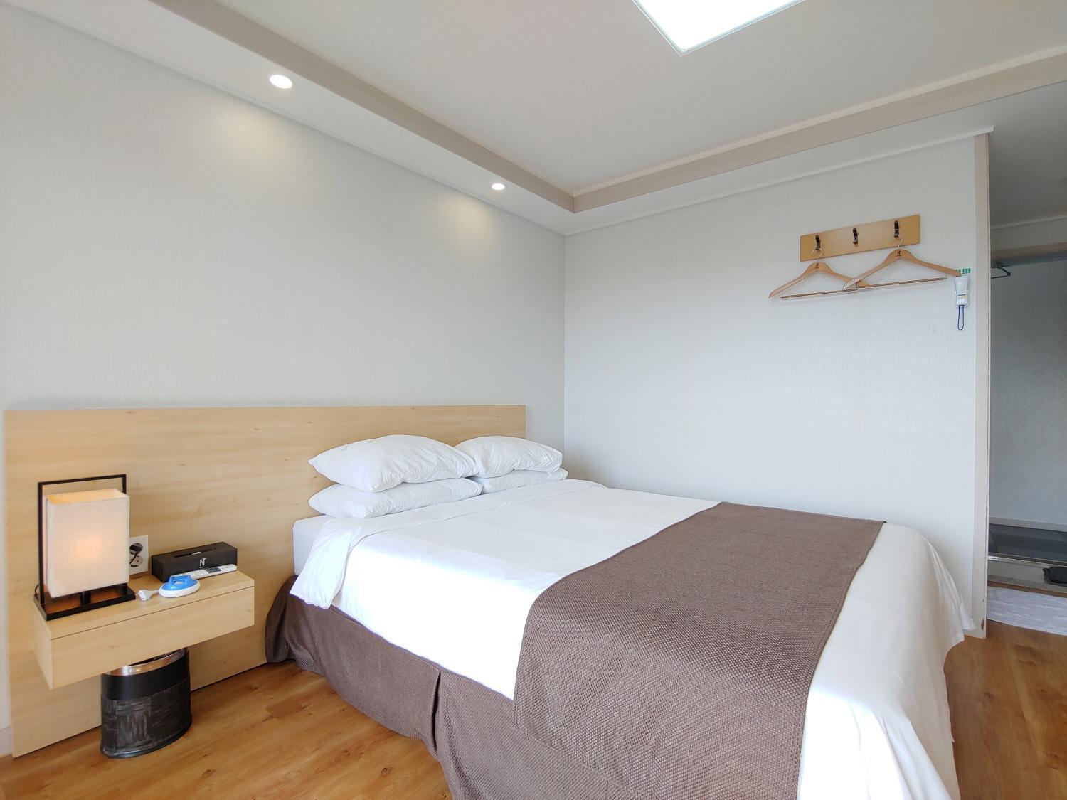 Jeju Lavender Hotel Seogwipo Exterior photo