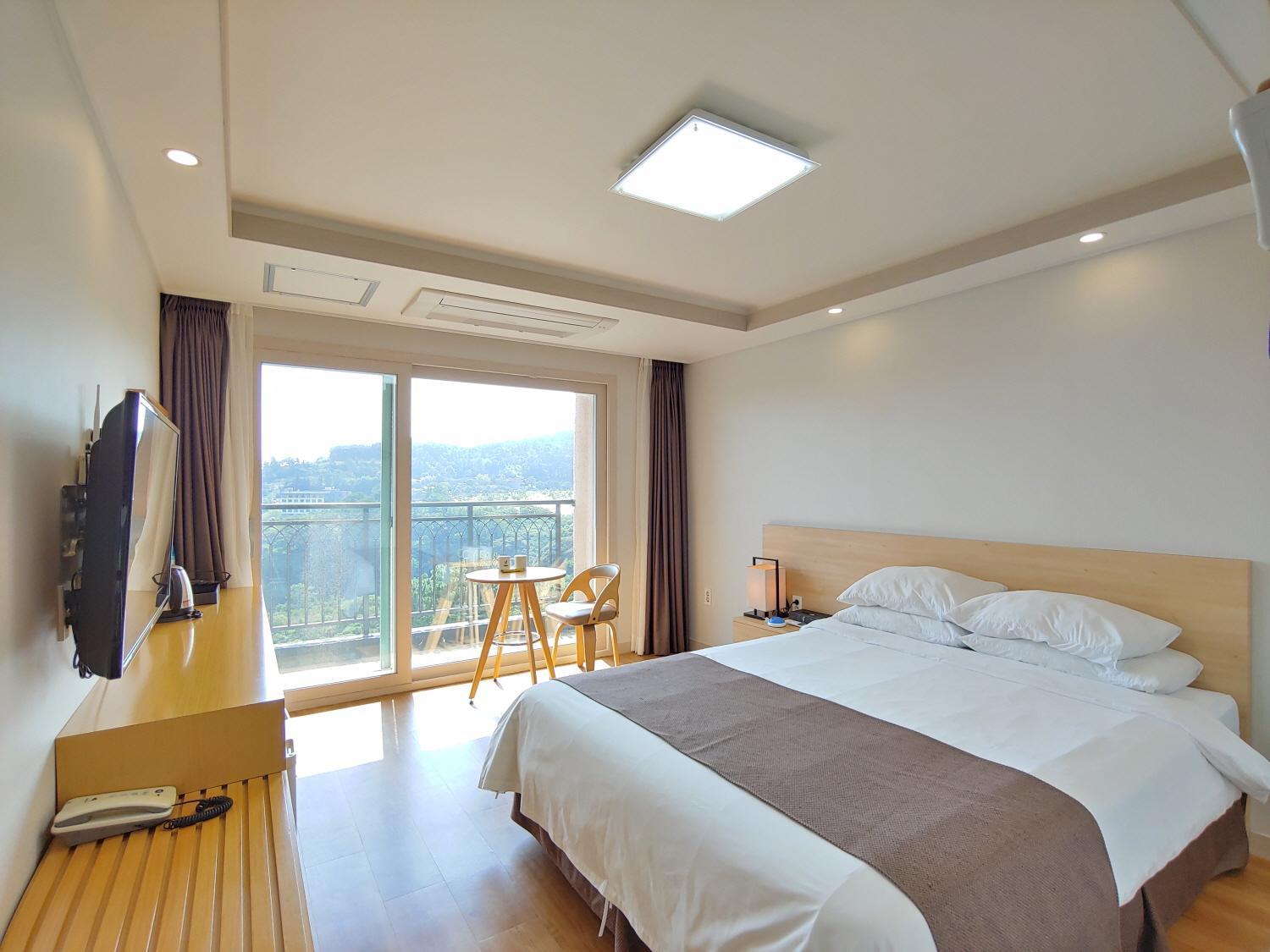 Jeju Lavender Hotel Seogwipo Exterior photo