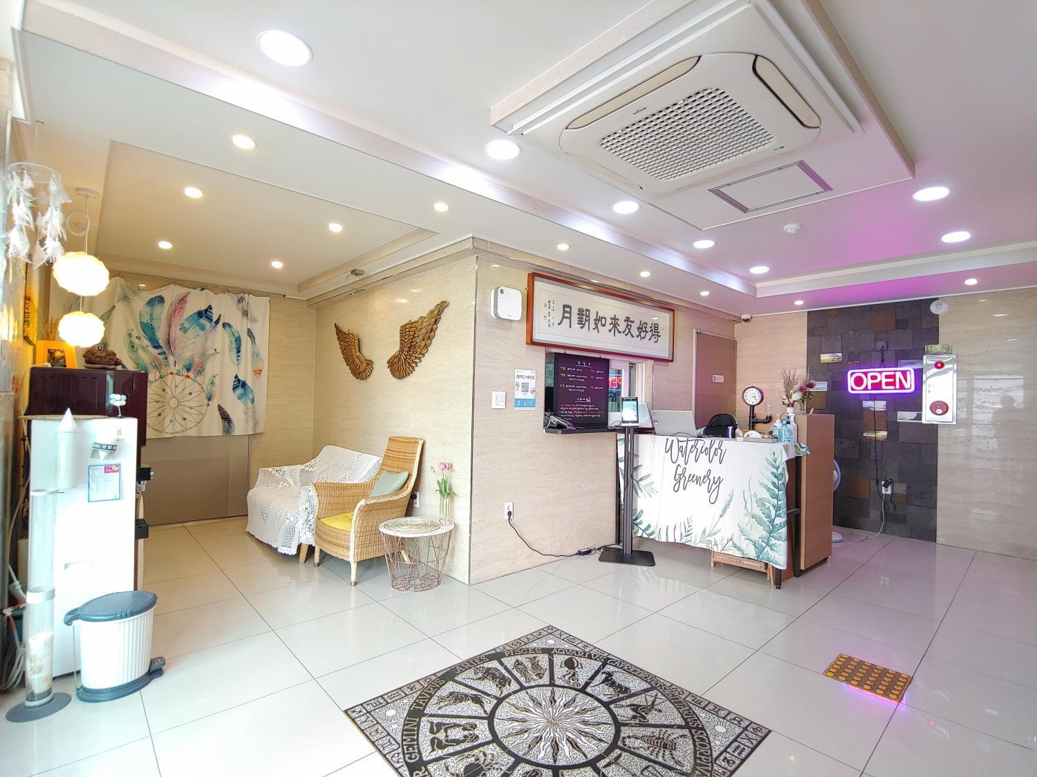 Jeju Lavender Hotel Seogwipo Exterior photo
