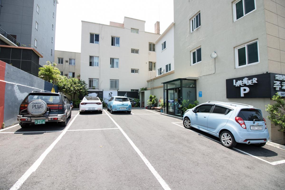 Jeju Lavender Hotel Seogwipo Exterior photo