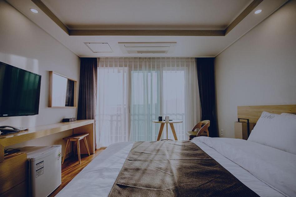 Jeju Lavender Hotel Seogwipo Exterior photo